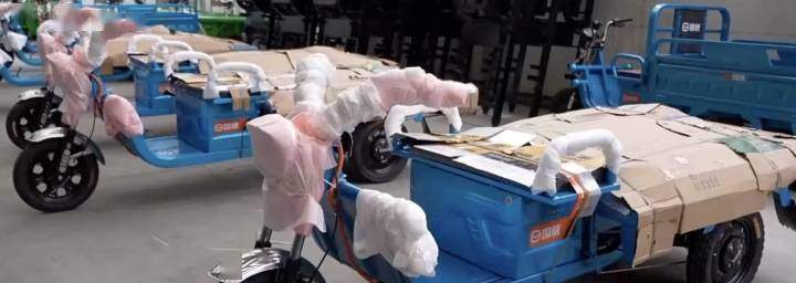 国产“三蹦子”海外走红,正成为村镇老年人标配