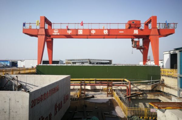 国内最长！青岛地铁8号线过海隧道顺利贯通 穿越胶州湾海域5.4公里