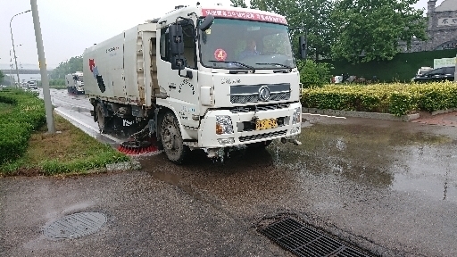 引领创卫攻坚  济南城管打出十大“组合拳”