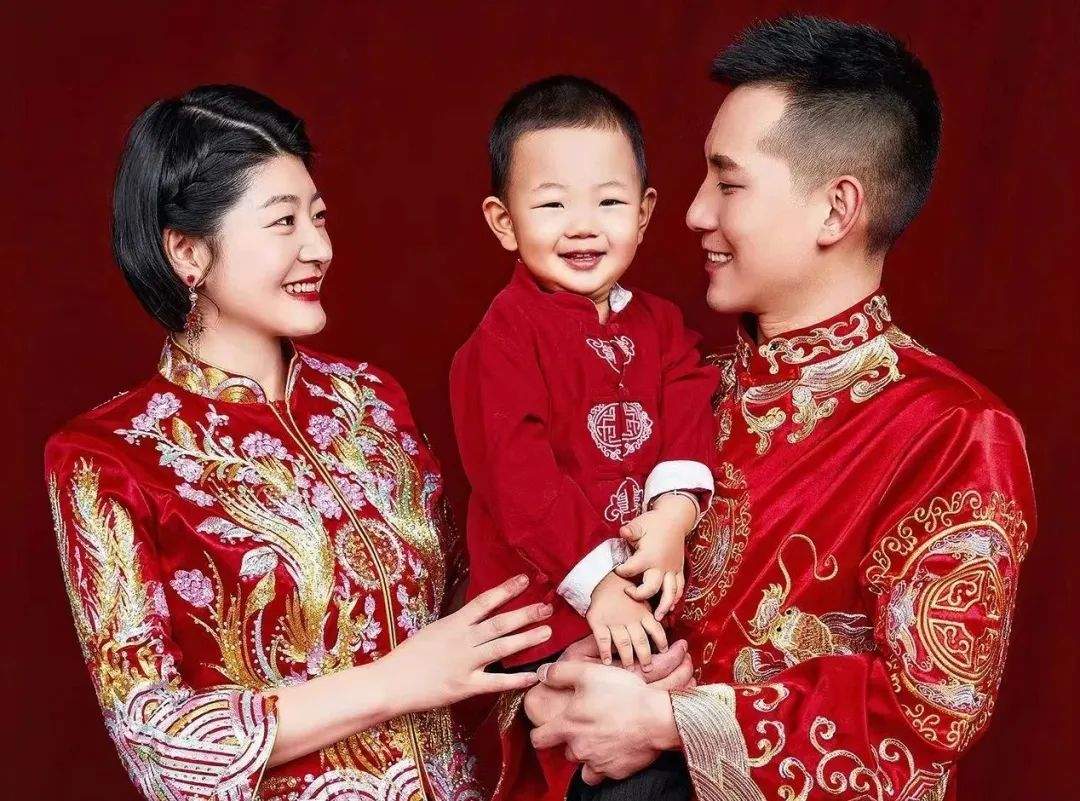 二级上士娶了女上尉