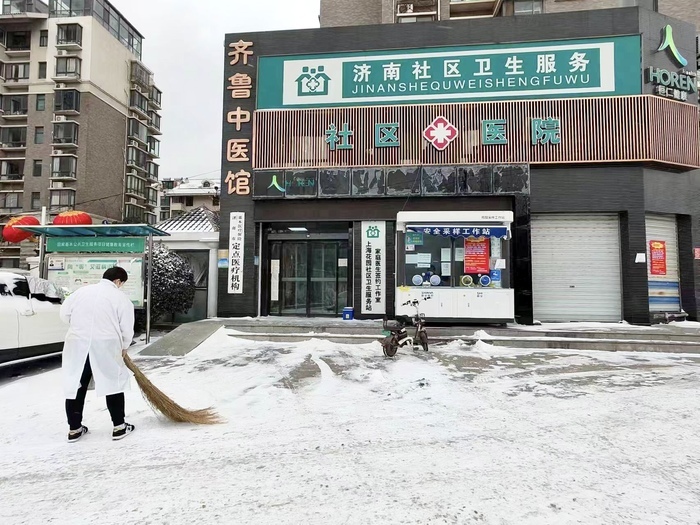 “全民参与各扫门前雪”：看济南别样“雪景”