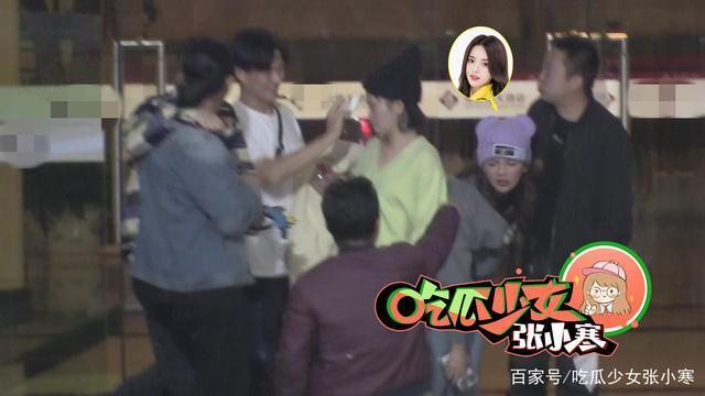 妹妹|被黑衣大哥背上车！杨超越醉酒后撒泼大喊“爸爸妈妈”