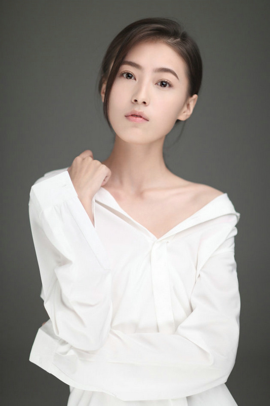 《下一站是幸福》《绝代双骄》双剧热播 新生代演员侯晓童未来可期