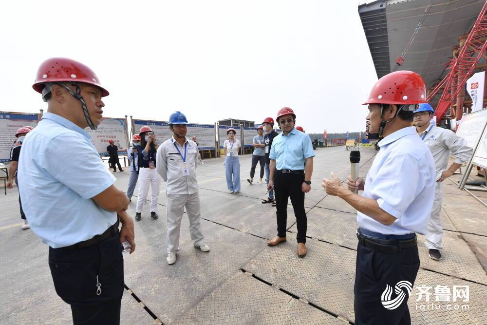 中国梦黄河情丨神奇！济南凤凰黄河大桥钢箱梁导梁上筑起鸟巢