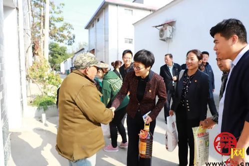 济南市城管局党组开展“走进贫困村，共度扶贫日”主题党日活动