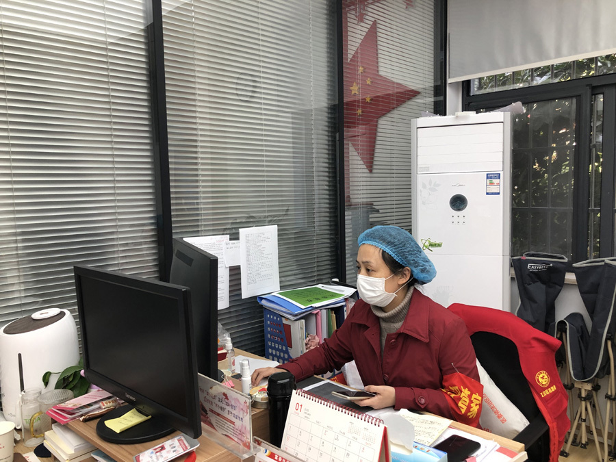 武汉疫情防控“应收尽收”总攻：方舱陆续收满，社区出现转机