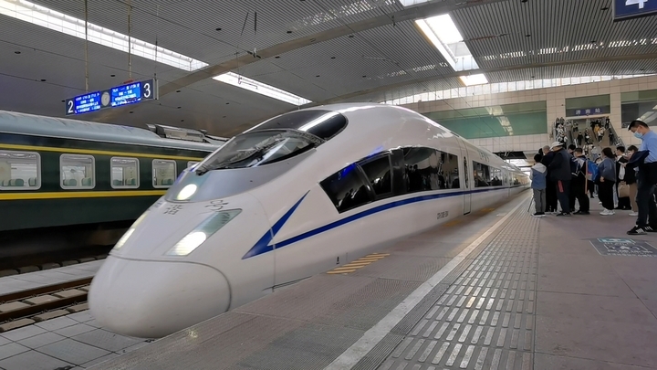 双向奔赴 两地共赢 首趟“烧烤专列”开行