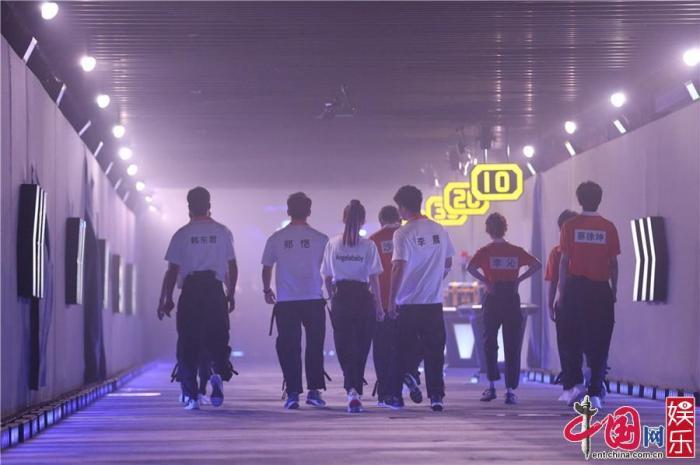 《奔跑吧》迎来“谣言特辑” 全员出动找寻事件真相