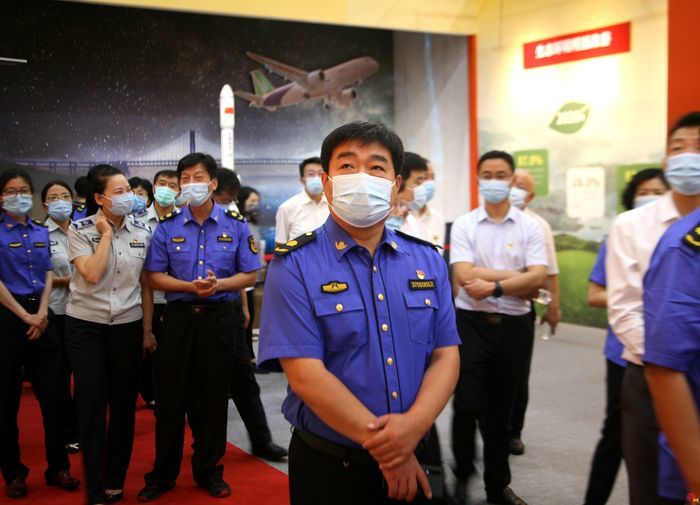 市城管局组织党员干部参观济南市庆祝中国共产党成立100周年主题展览