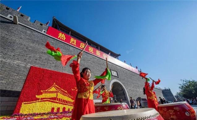 黄金周山东共接待游客6995.6万人次 实现旅游收入579.5亿元