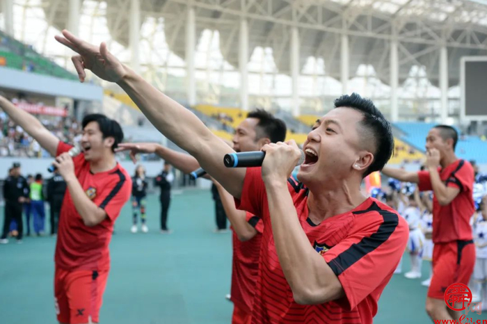 香港明星足球队出席名单出炉！谭咏麟、陈百祥、黄日华将到佛山“西甲”赛场