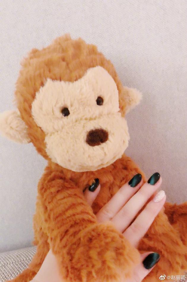 终于营业了!赵丽颖产后首发照 本尊到底说了什么?透露什么信息?