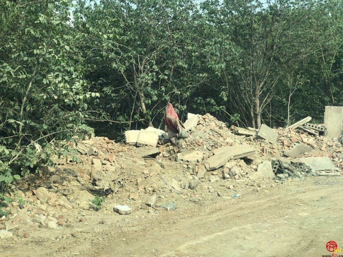 【啄木鸟行动】市中区马家庄村建筑垃圾与渣土随意堆放