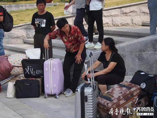 山艺新生报到有原则，家长们靠边站，考生们亲自上！