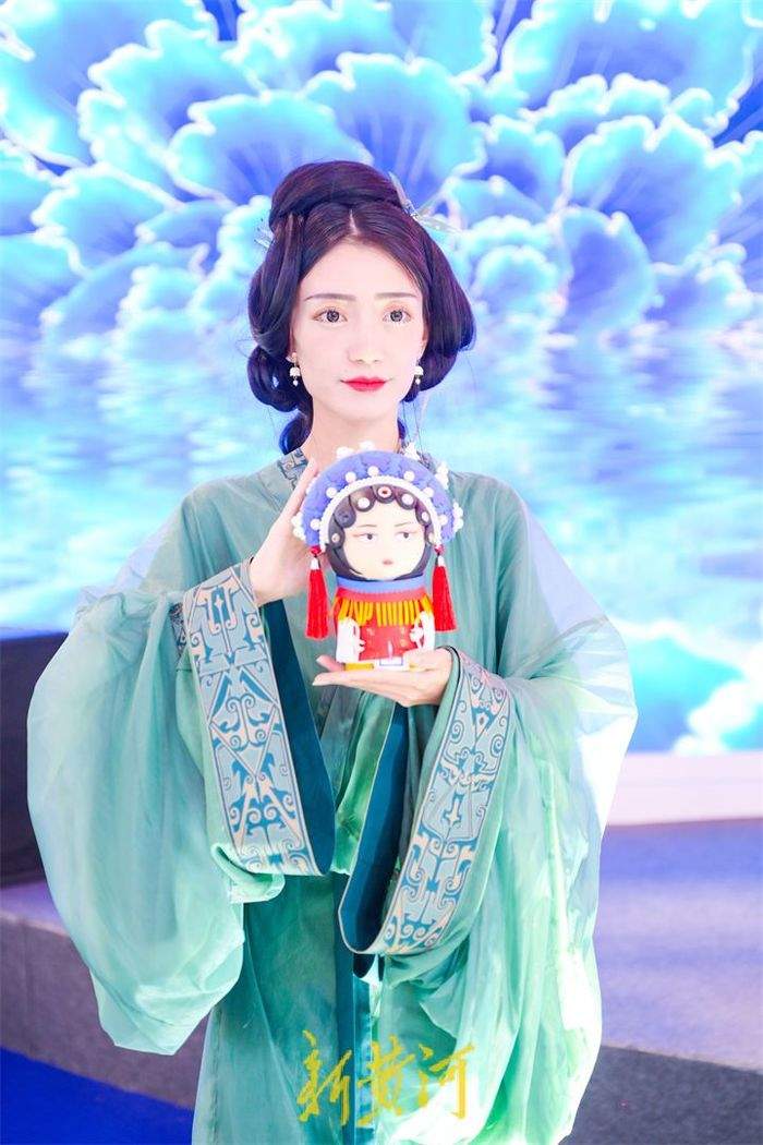 喜欢汉服吗？来文博会上看个够