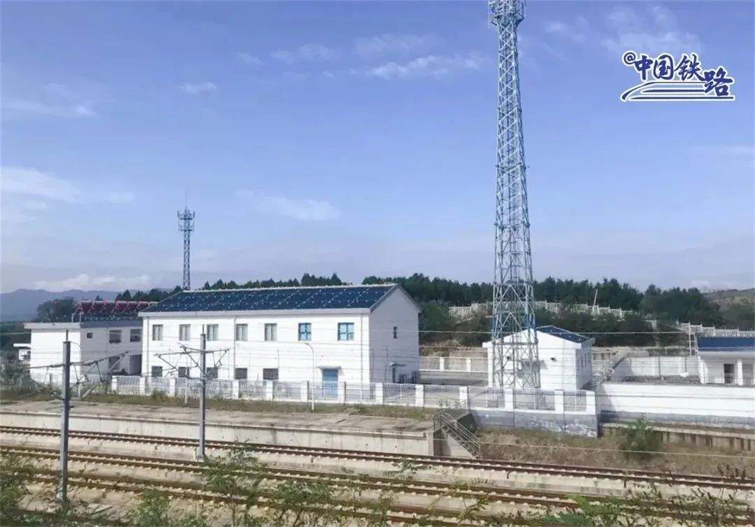 网友：这个火车站，太容易忘下车……