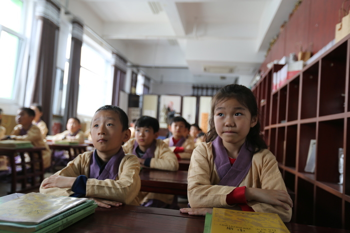 播下春天的种子 《小舜娃朗诵园》与孩子们一起拥抱春天