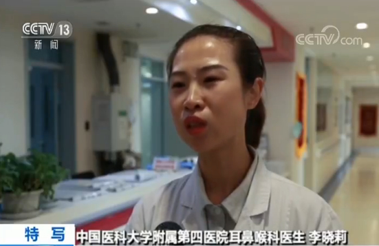 意外“走红”！医生哄睡小患者 手术室上演温馨一幕 