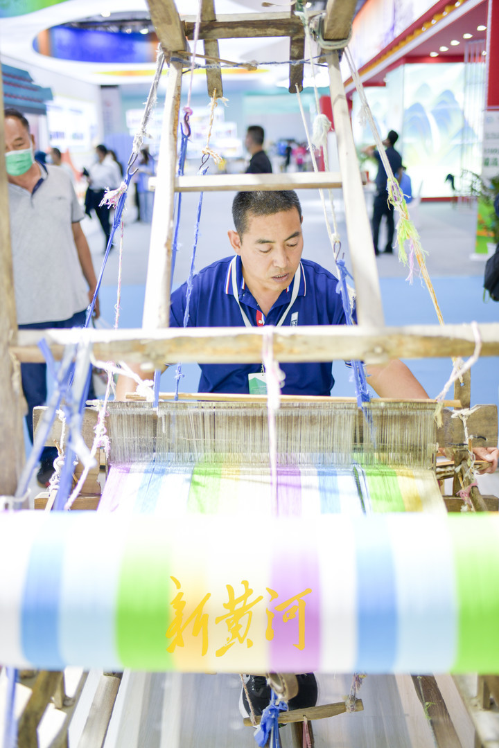 文旅博览会感受“手造”绝活