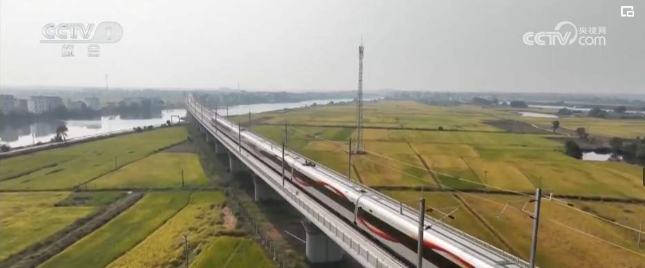 2023冬日神州风光无限 热“雪”活力足、口岸往来忙