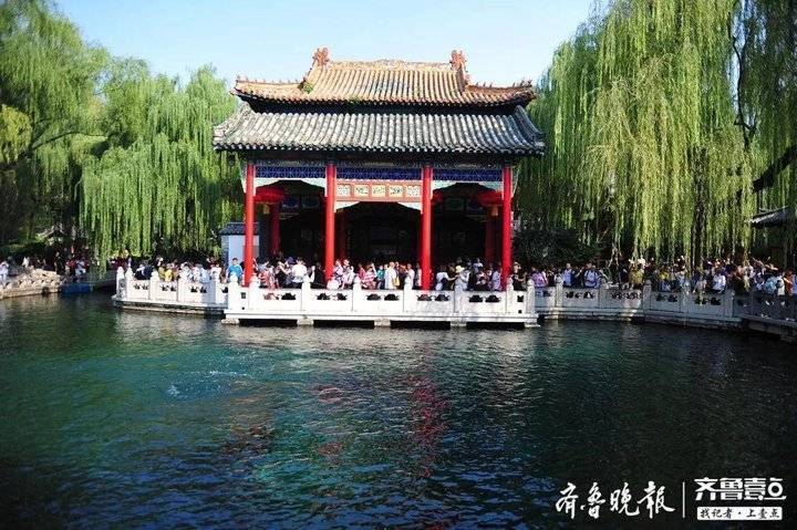 济南“夜经济”起势，6家景区一天接待46万余人！