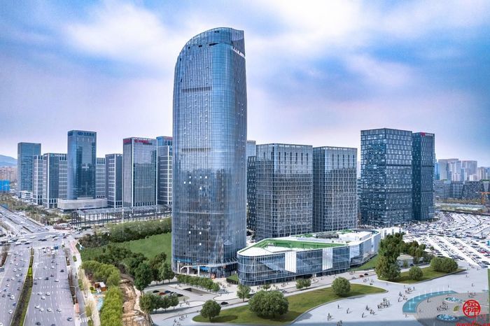 山东最大商场室内篮球馆落户济南高新区