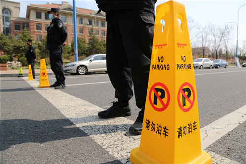 筑牢校园防线 静候学子归来