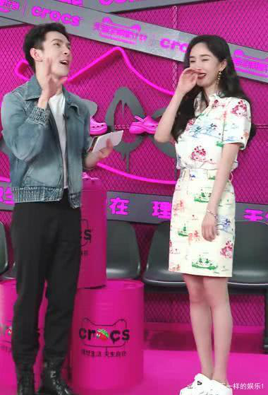 李佳琦道歉! 杨幂李佳琦直播 李佳琦紧张开黄腔怎么回事说了什么?