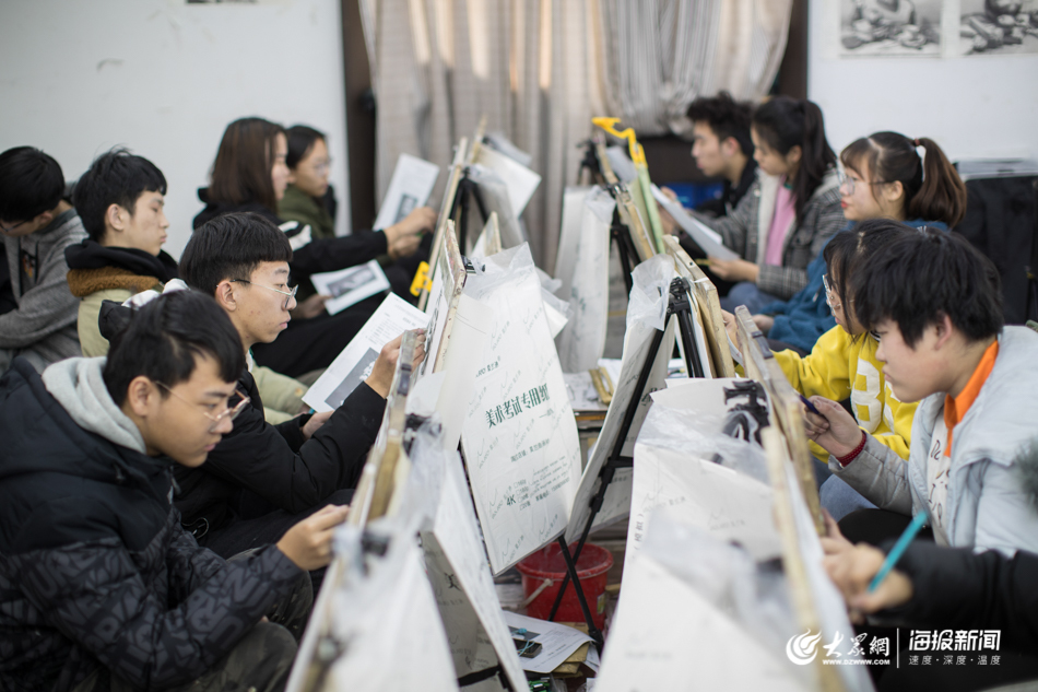 48小时倒计时！山东美术艺考生起早贪黑画画冲刺统考