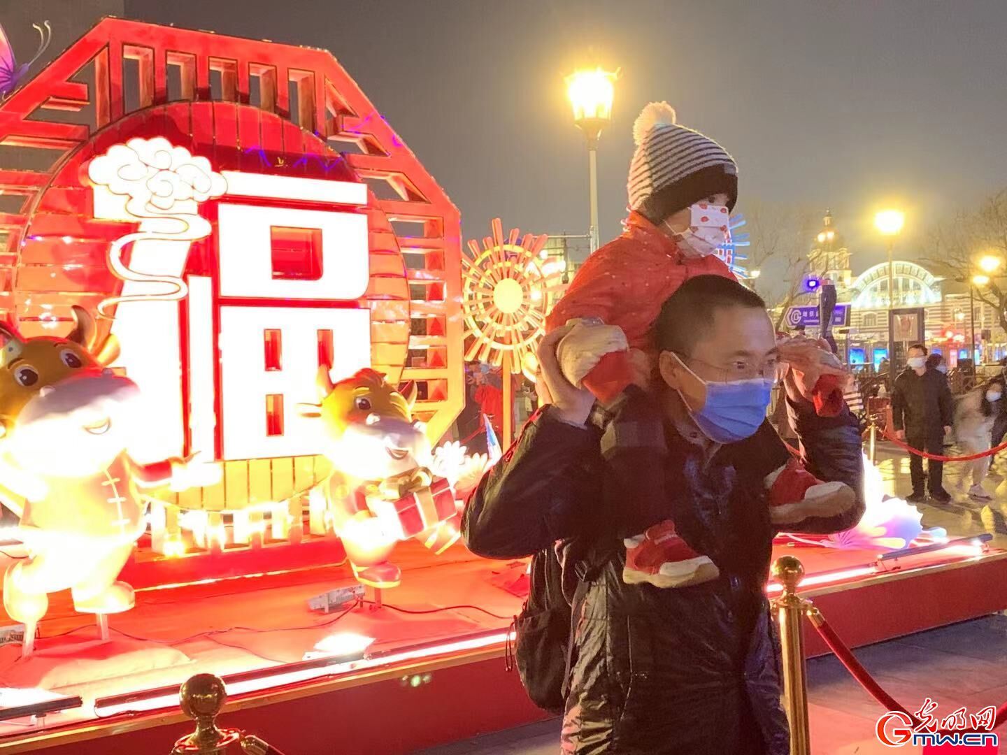 实拍大栅栏商业街 感受京城特色年味儿