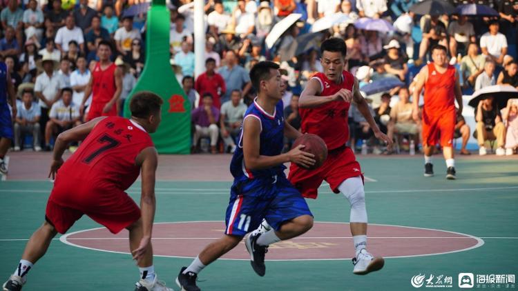 贵州最火“村BA”篮球赛将迎总决赛 有球迷驱车200公里前来看球