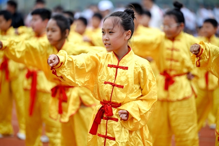 别眨眼！市中学子大片“上映”