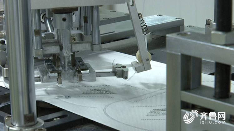 日产25000只！记者探访济南口罩企业 加班加点保障生产