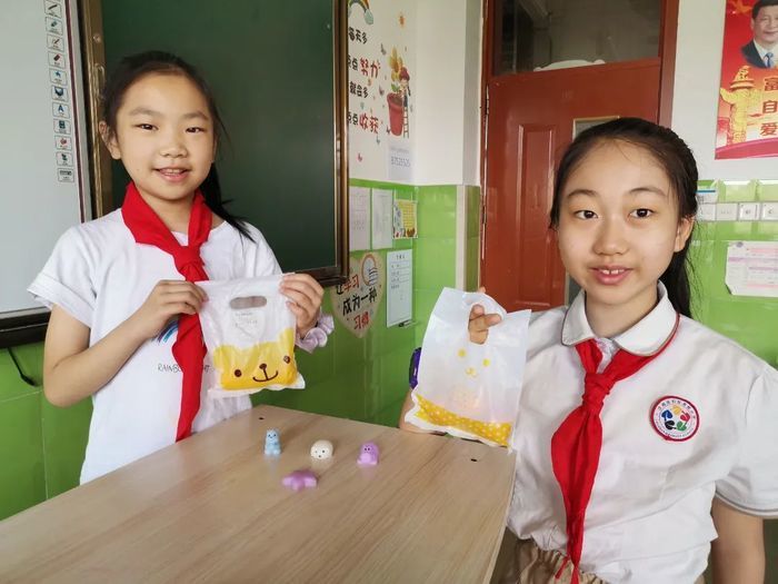 在高新区春晖小学，不一样的节日惊喜 总有一款暖到你