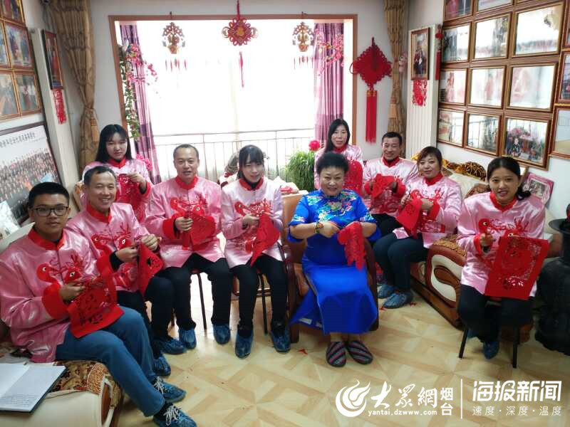 这就是山东丨剪纸大师朱曼华：一把剪刀剪出一个翩翩世界