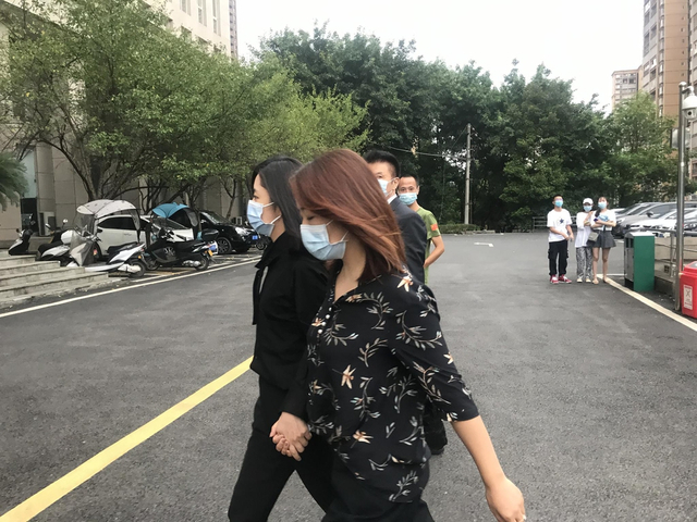 谭松韵妈妈被撞案肇事者父亲回应说了什么？具体什么情况？