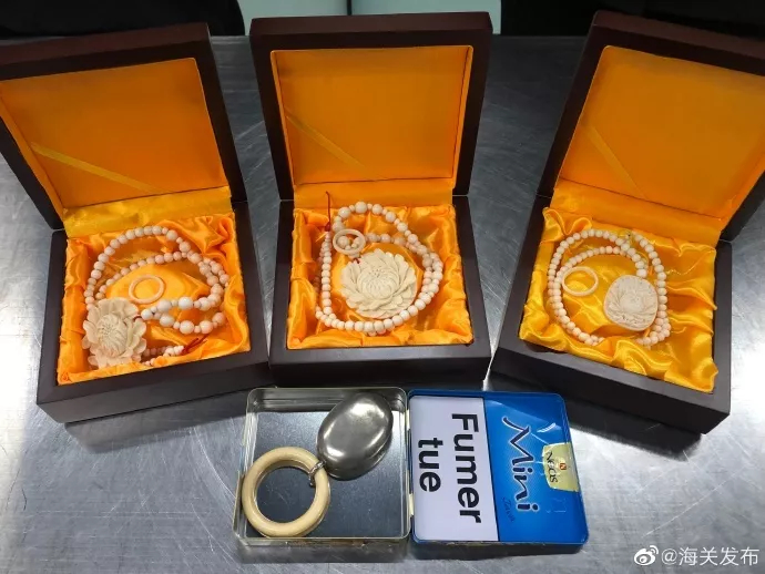 精美的象牙背后是残忍的杀戮，请拒绝象牙制品！