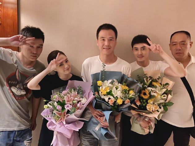 故意借伤炒作?阿娇晒伤口照片 阿娇否认:一句话没说就骂我上热搜