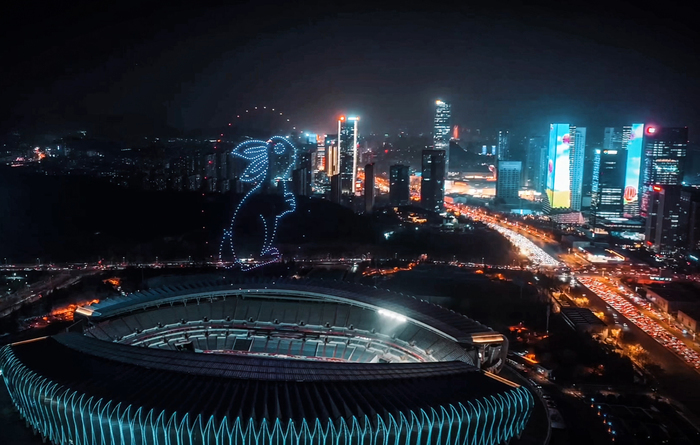 “新春灯光秀”给你拜年啦！除夕至正月初六，济南每晚开启主题灯光秀，陪你一起迎新年！