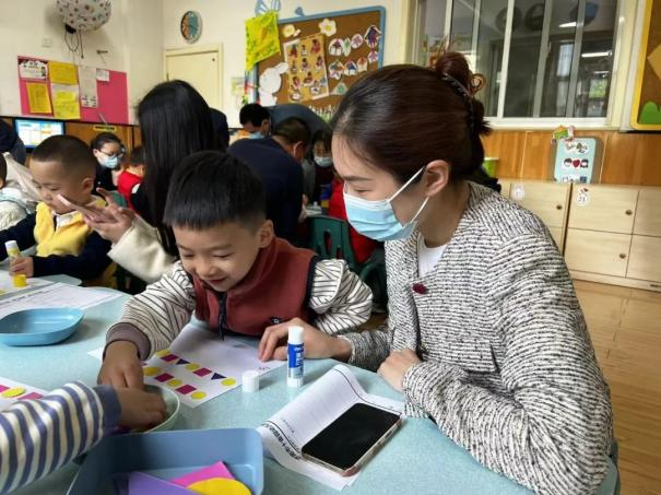 济南市十亩园幼儿园打造集体教学亲子课堂