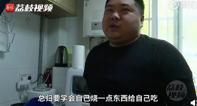 我慕了！8岁小学生假期学会30多道菜 网友：别人家的孩子