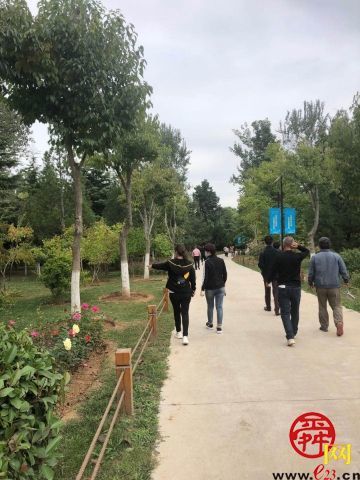 空气清新 景色优美 小长假近郊游受青睐