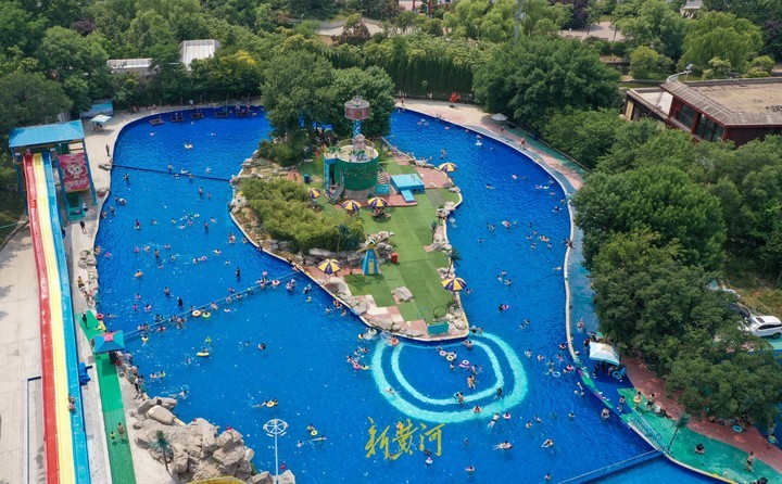 气温飙升至37℃，济南多个水上乐园开门迎客
