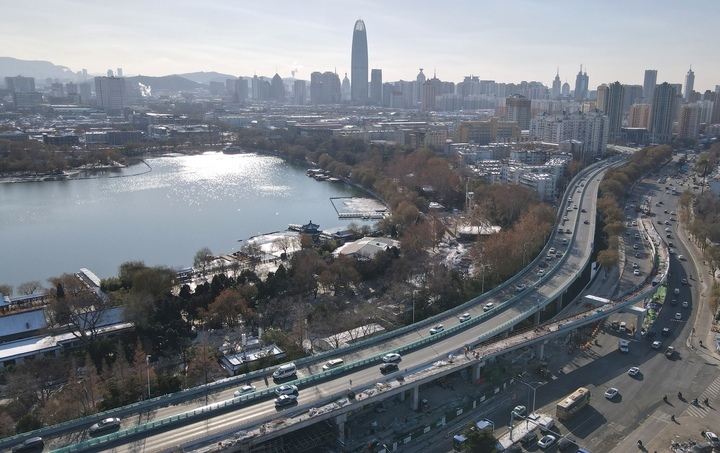 新建匝道“牵手”顺河高架路