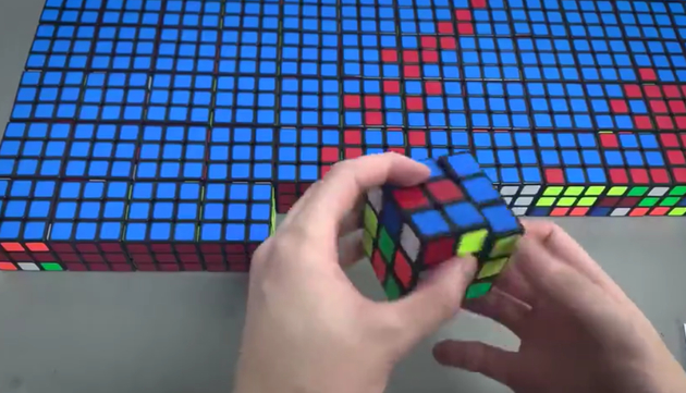 真爱粉！网友用800个魔方拼出易烊千玺照片为其庆生