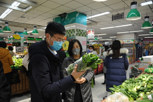 市发改委抽查显示：粮油菜价格平稳 疫情防控用品正加紧备货