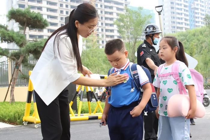 历城区信轩小学投入使用 近300名小学生迈入“家门口的好学校”