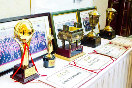 鲁菜大师李培雨从厨50年心血力作——《鲁菜探源》《鲁菜传承教学片》在济南首发