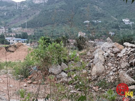 【啄木鸟在行动】南部山区大并渡口西村附近渣土裸露