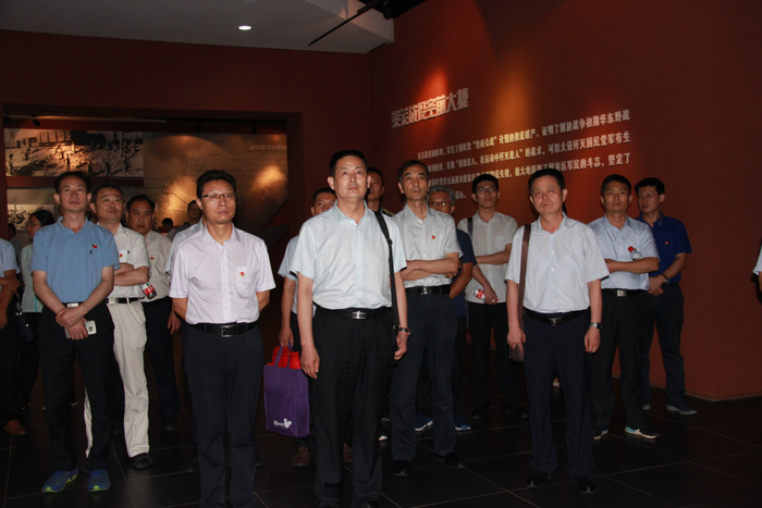 重温入党誓词 服务退役军人 济南市退役军人事务局开展“不忘初心、牢记使命”主题党日活动